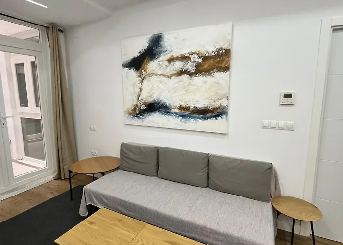 Exclusive Luxury Stay At Plaza Uncibay, Malaga Center